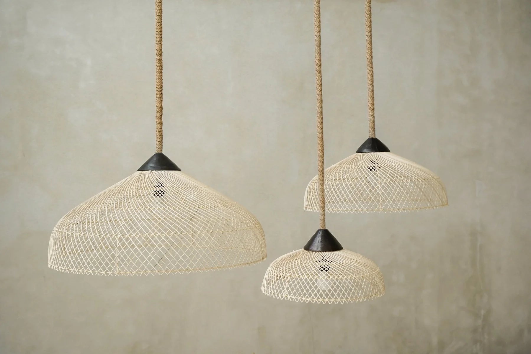 Rattanlampe - The Kayu Atap Pendelleuchte — M — Hippie Monkey
