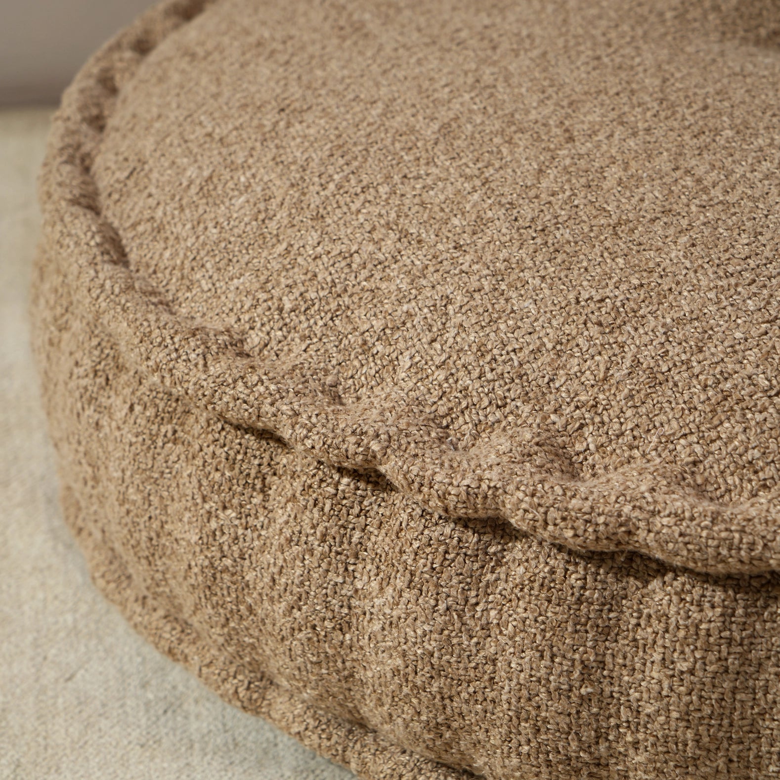 Bodensofa mit Baumwoll-Bouclé-Stoff - Creme