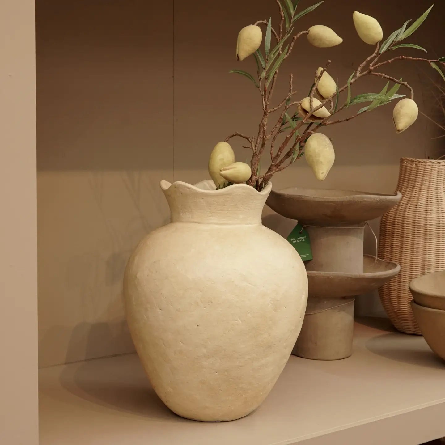 Terrakotta-Vase, Mara