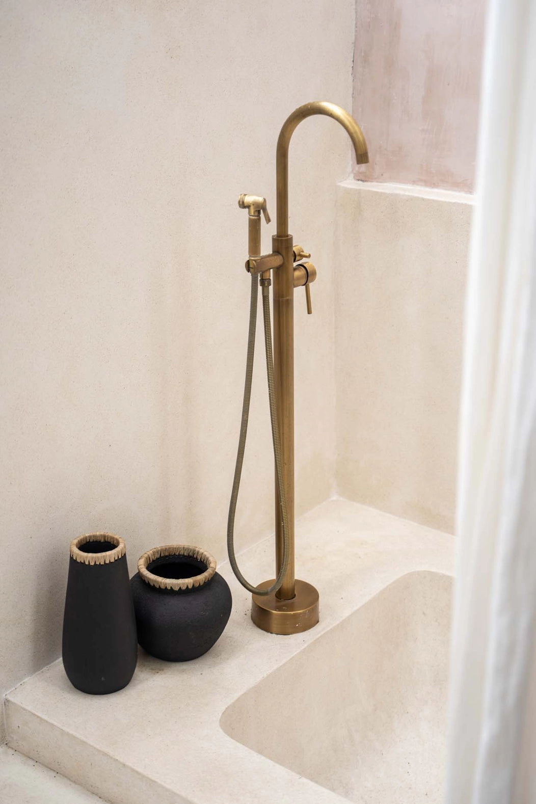 The Styly Vase - Schwarz Natur - S
