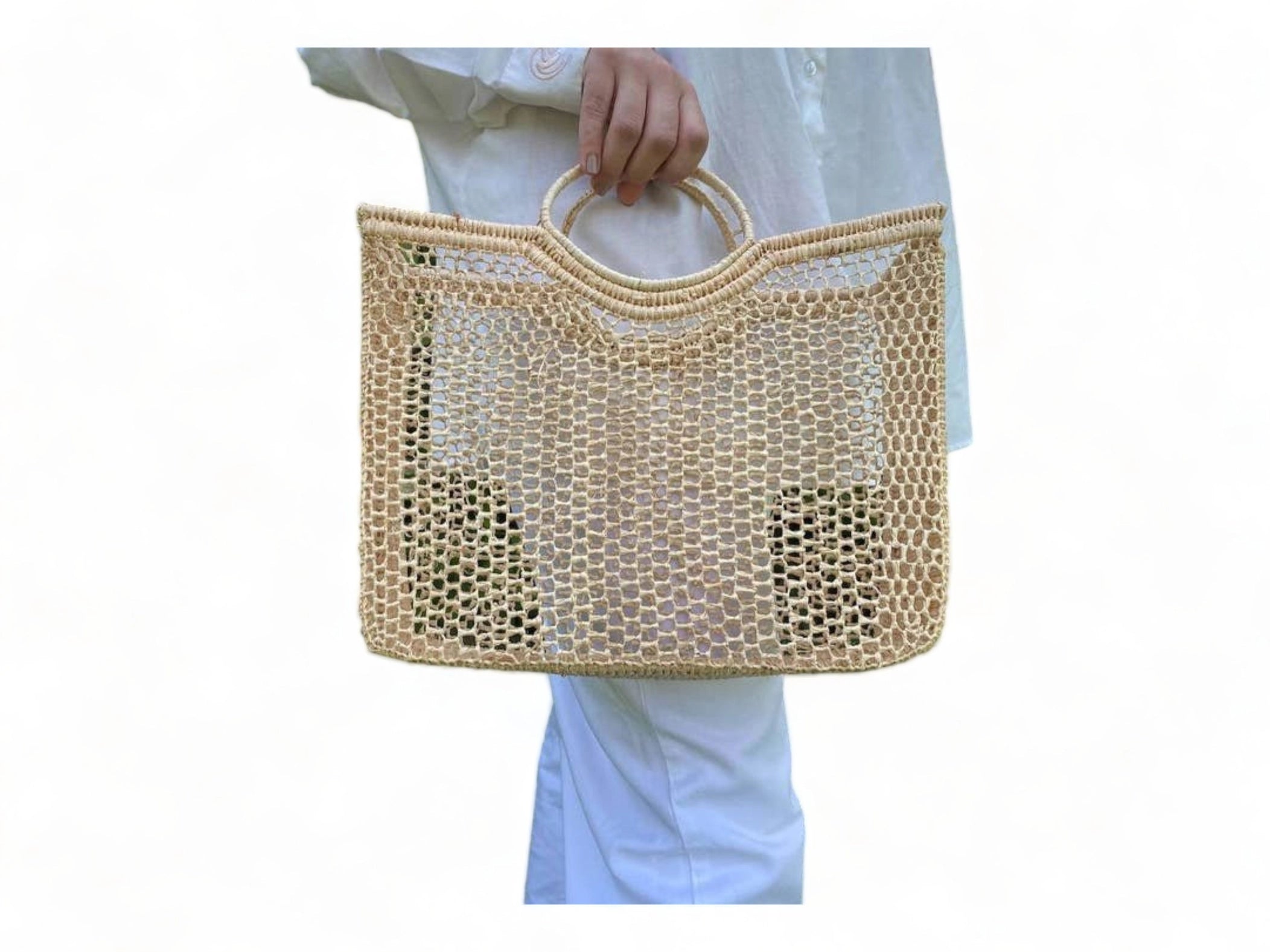 Handgefertigte Raffia-Tasche mit bequemem Griff