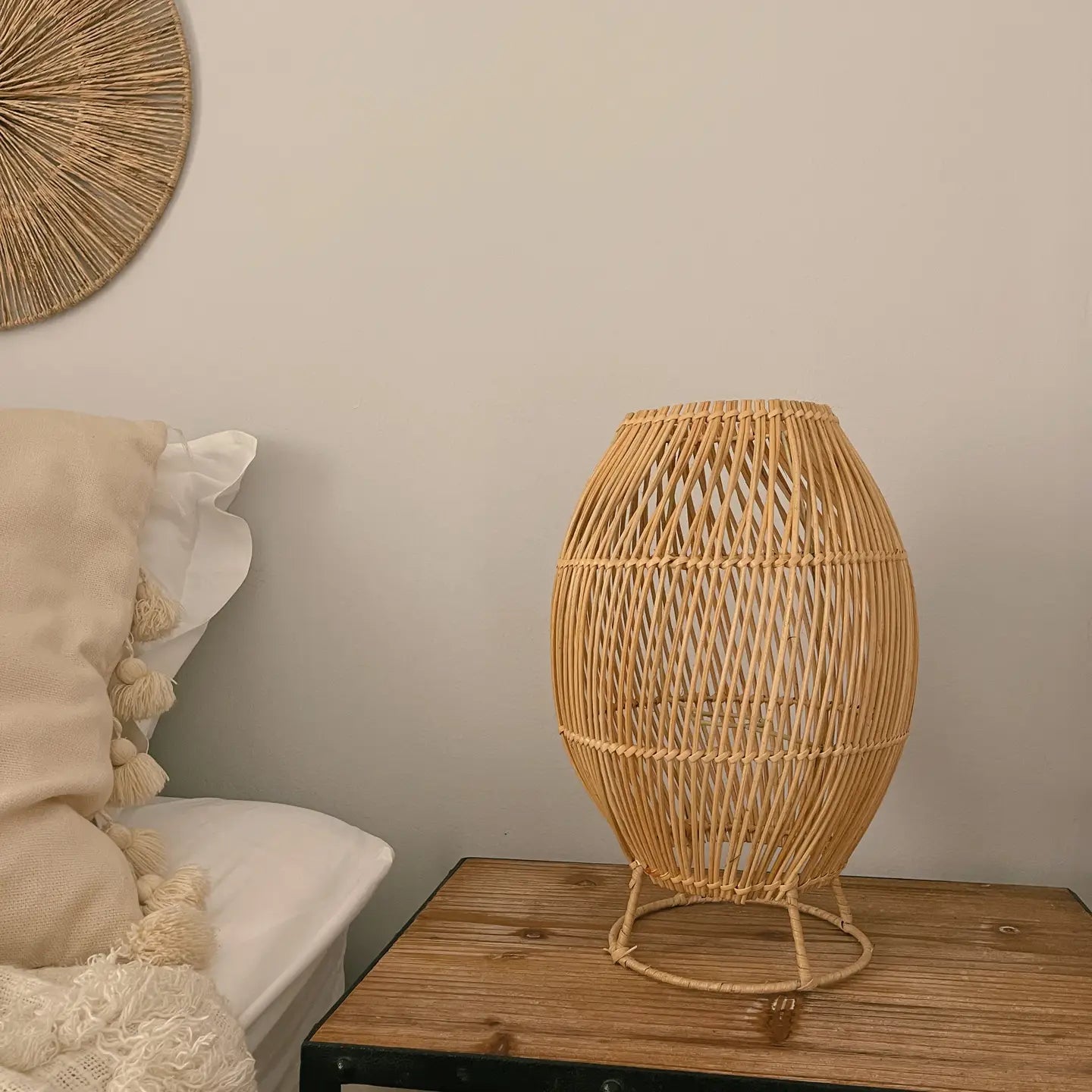 Ermera Rattan-Tischlampe