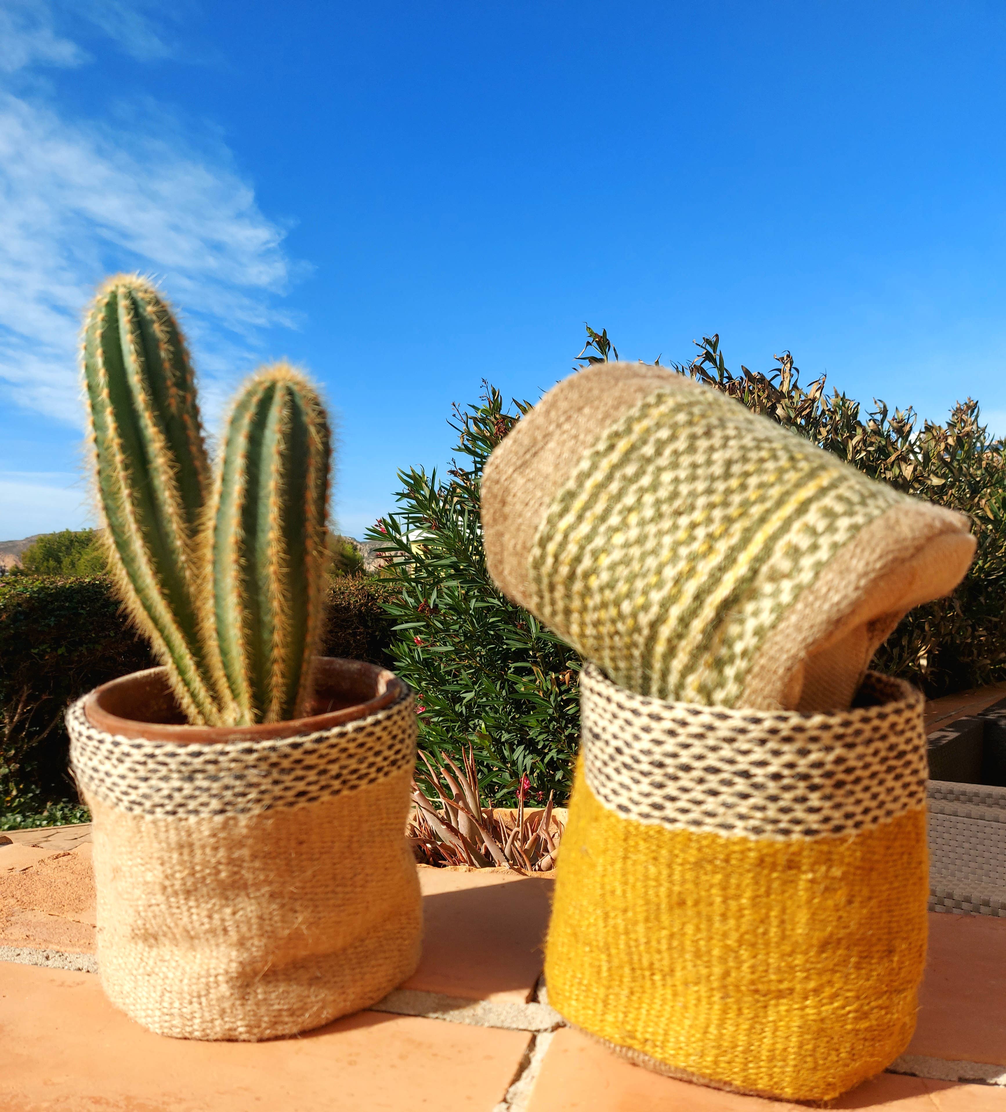 KORB AUS JUTE