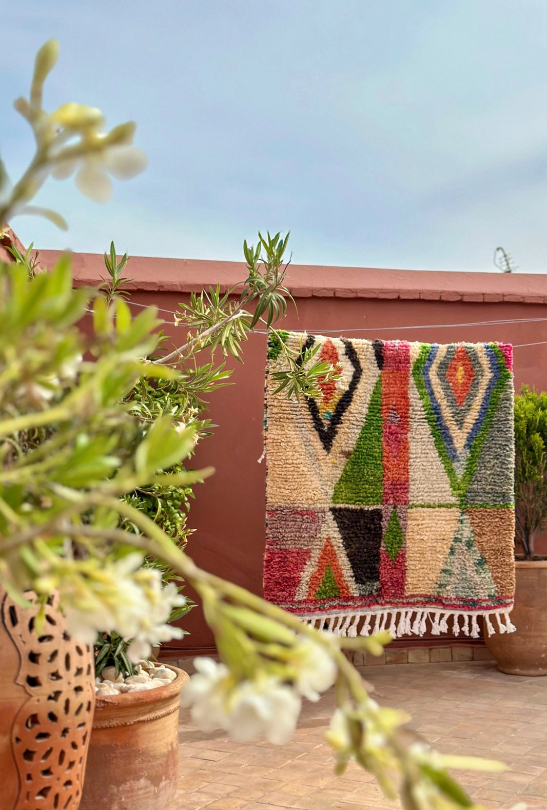 Kleiner Boujad-Teppich | rosa-grün-ecru-schwarz