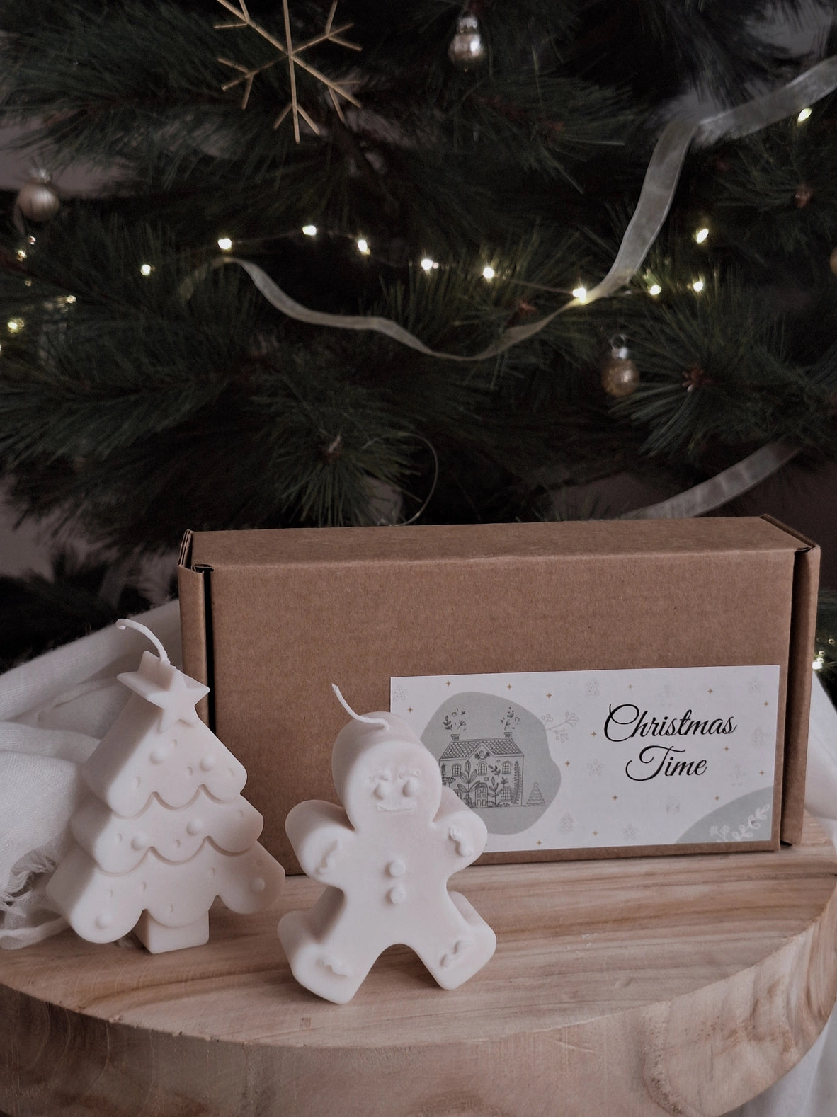 Weihnachtskerzen aus Wachs, Sojabaum und Lebkuchenpuppe (2er-Pack)