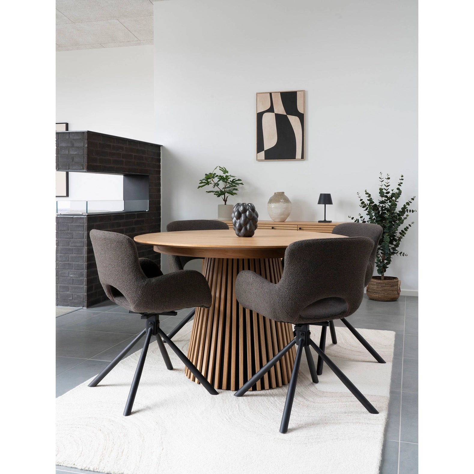 Amorim Esszimmerstuhl in Bouclé Mushroom mit Drehfunktion
