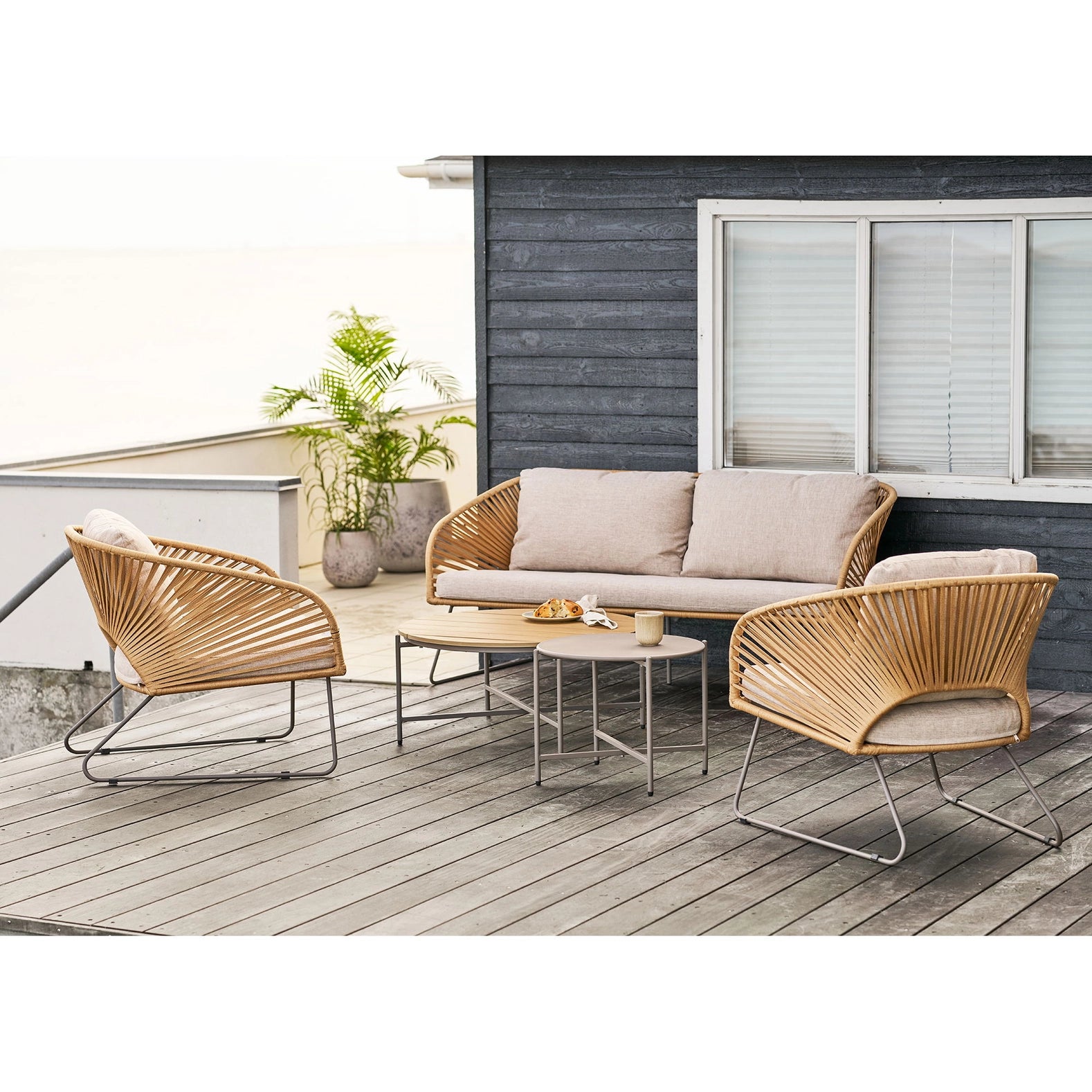 Novella Lounge Set beige und Sand. Stahl