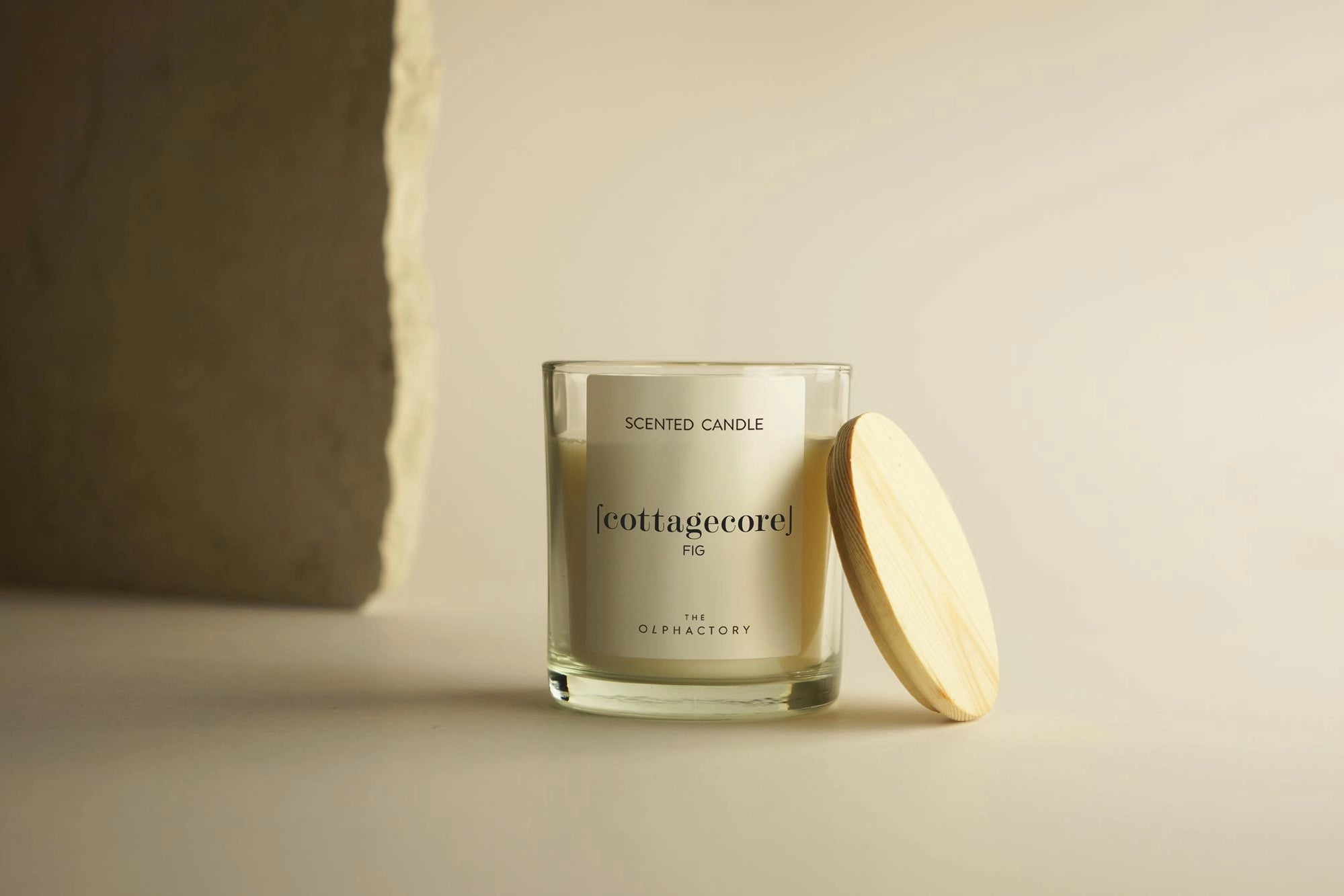 THE OLPHACTORY Cottagecore Feige Pflanzenwachskerze 200 g