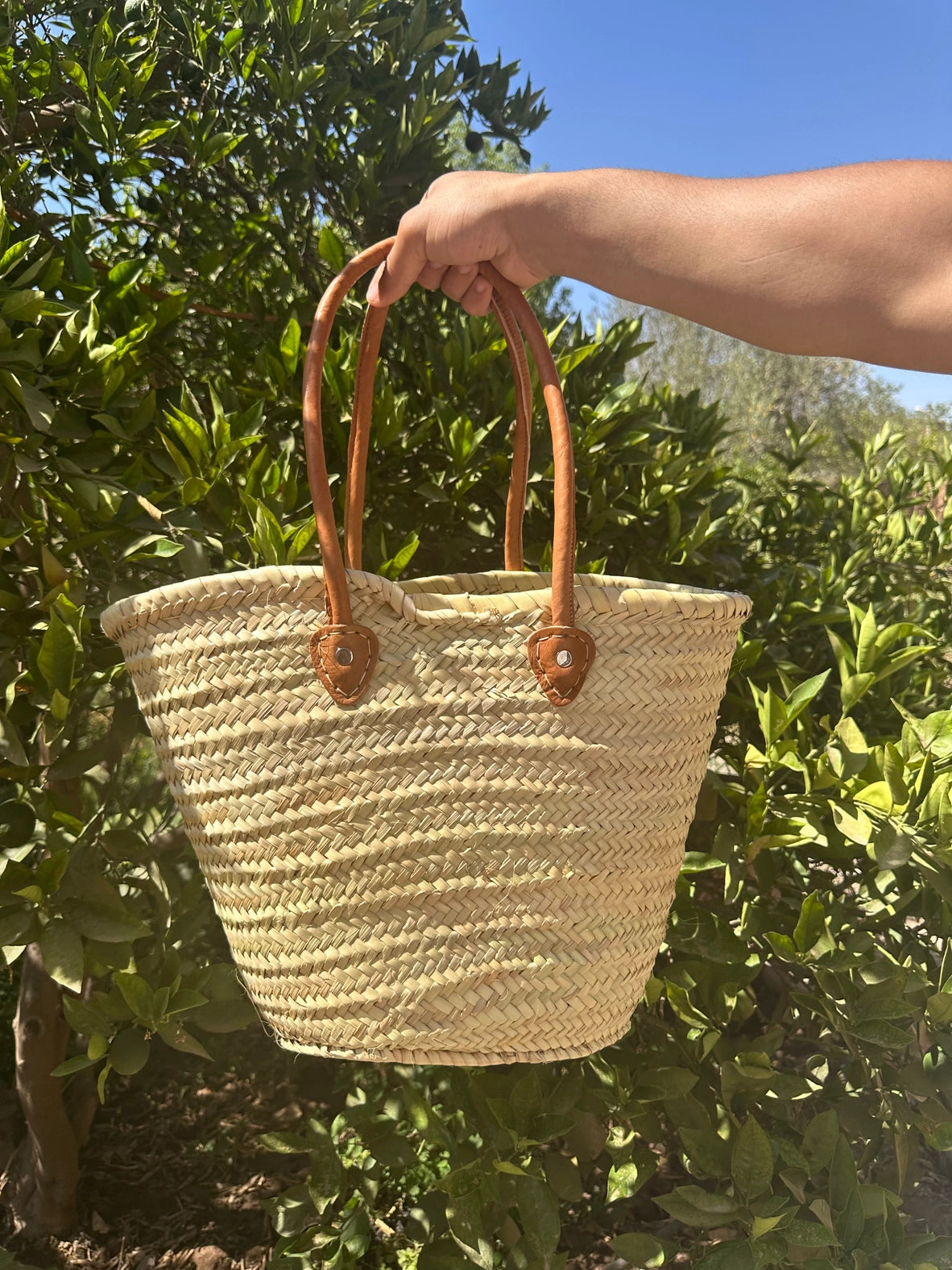 Strohtasche mit Ledergriffen – Französischer Marktkorb