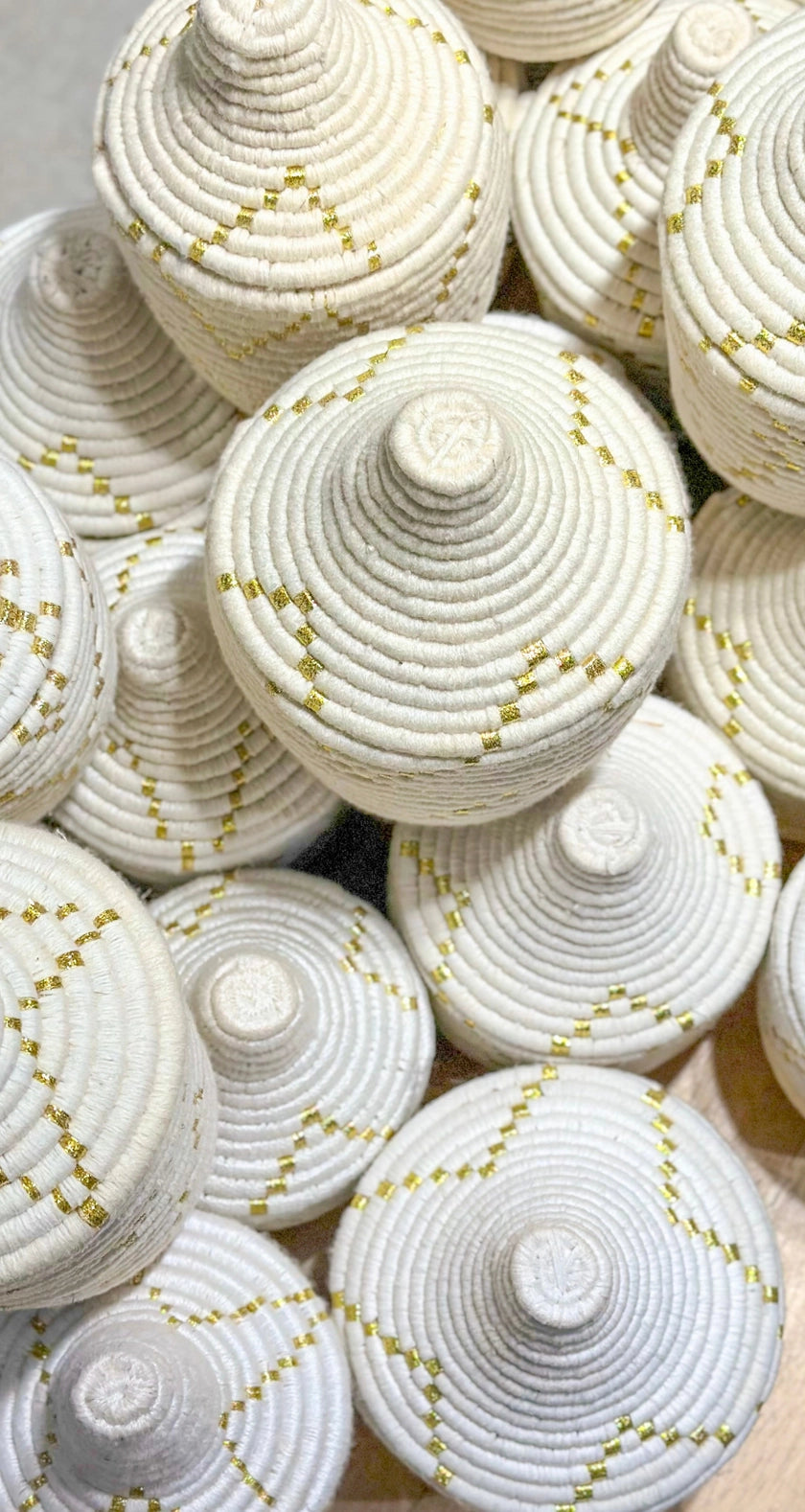 Berber-Körbe in Weiß und Gold