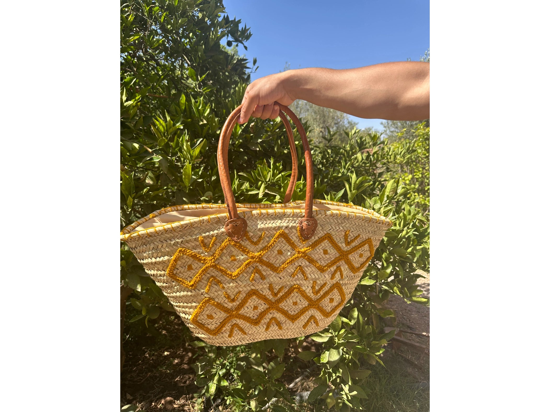 Marokkanischer Strohtasche mit Ledergriffen — Französischer Marktkorb