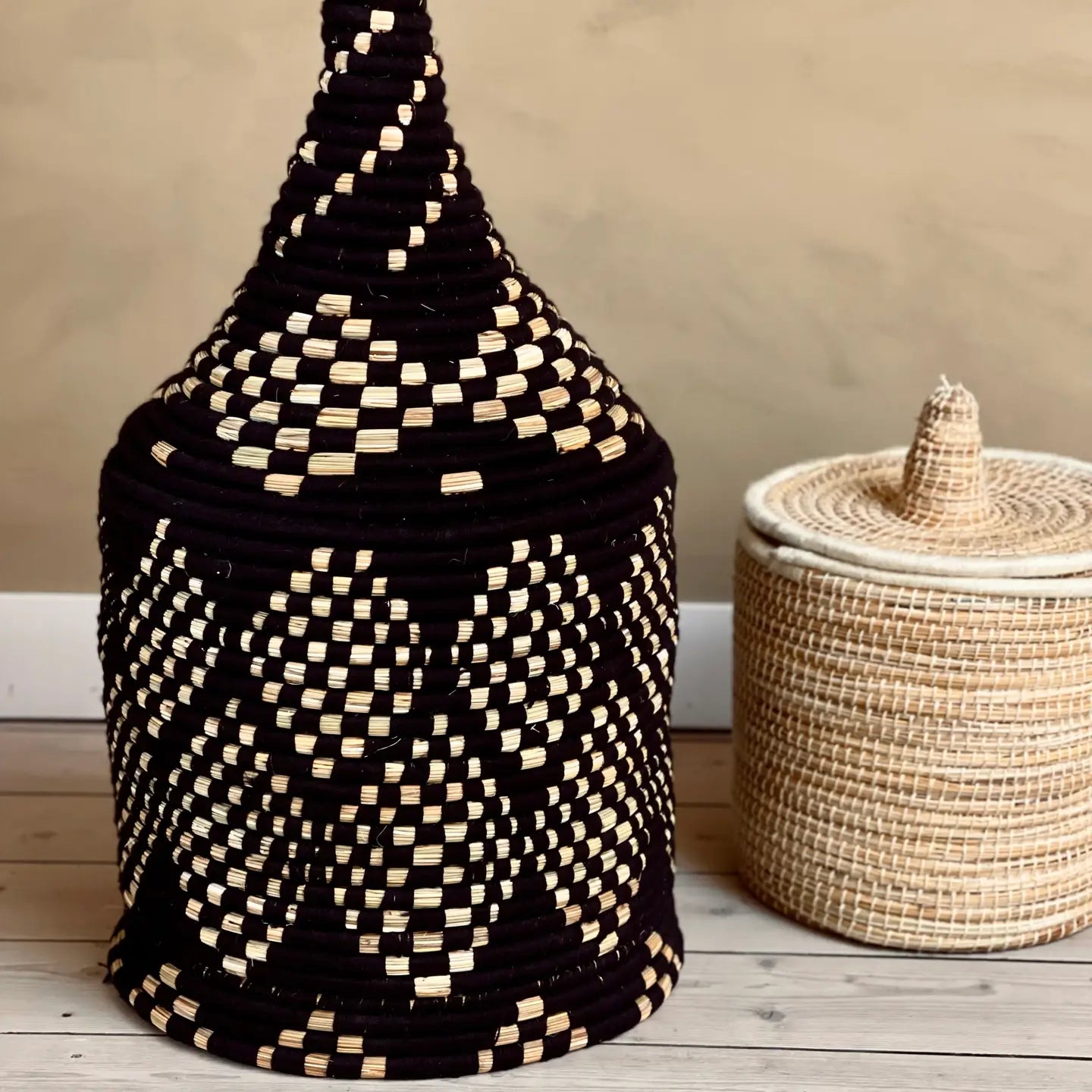 Berber Schwarzer Wollkorb XL – Handgefertigter marokkanischer Aufbewahrungskorb