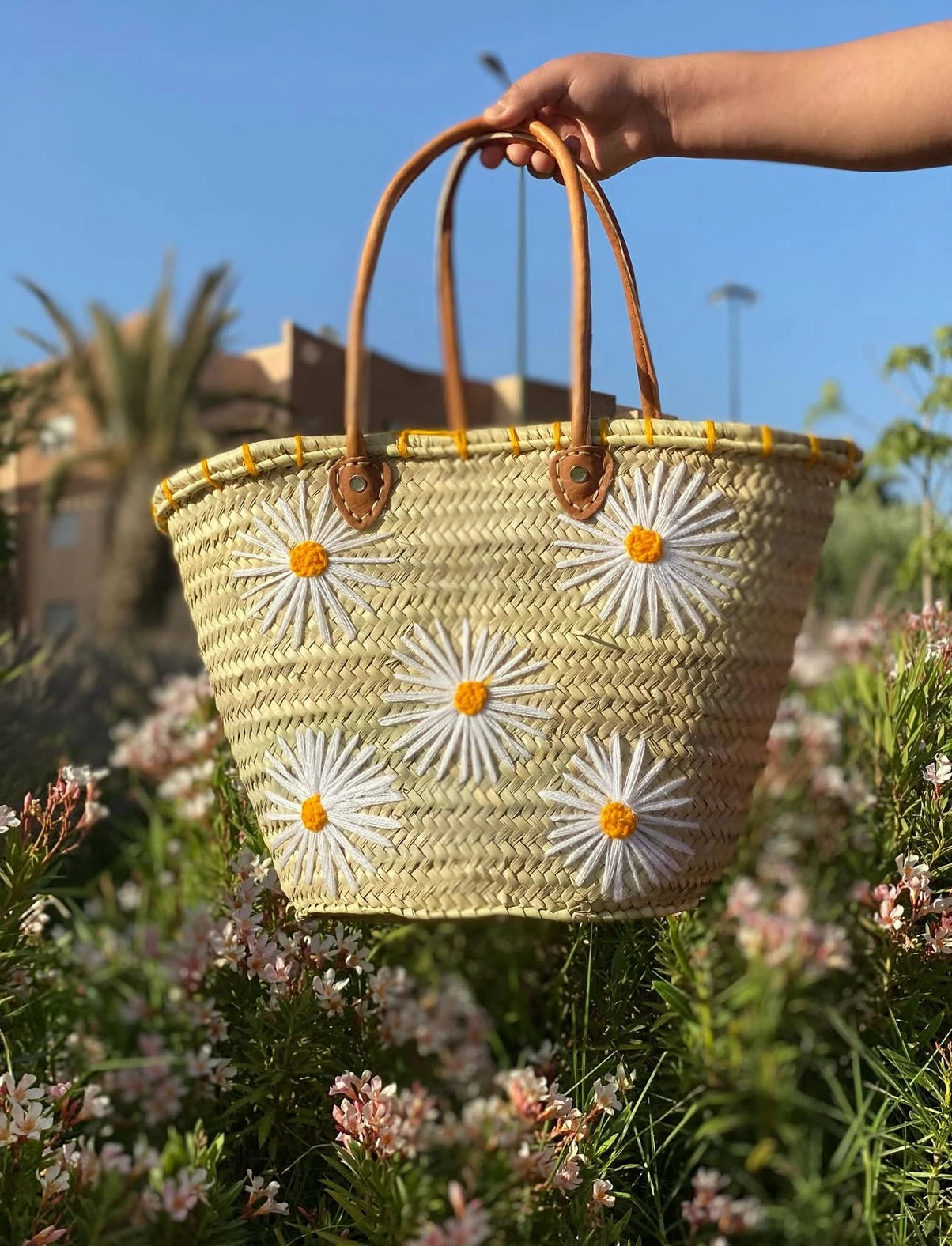 Marokkanische Strohkorb mit Ledergriffen – Französischer Marktkorb