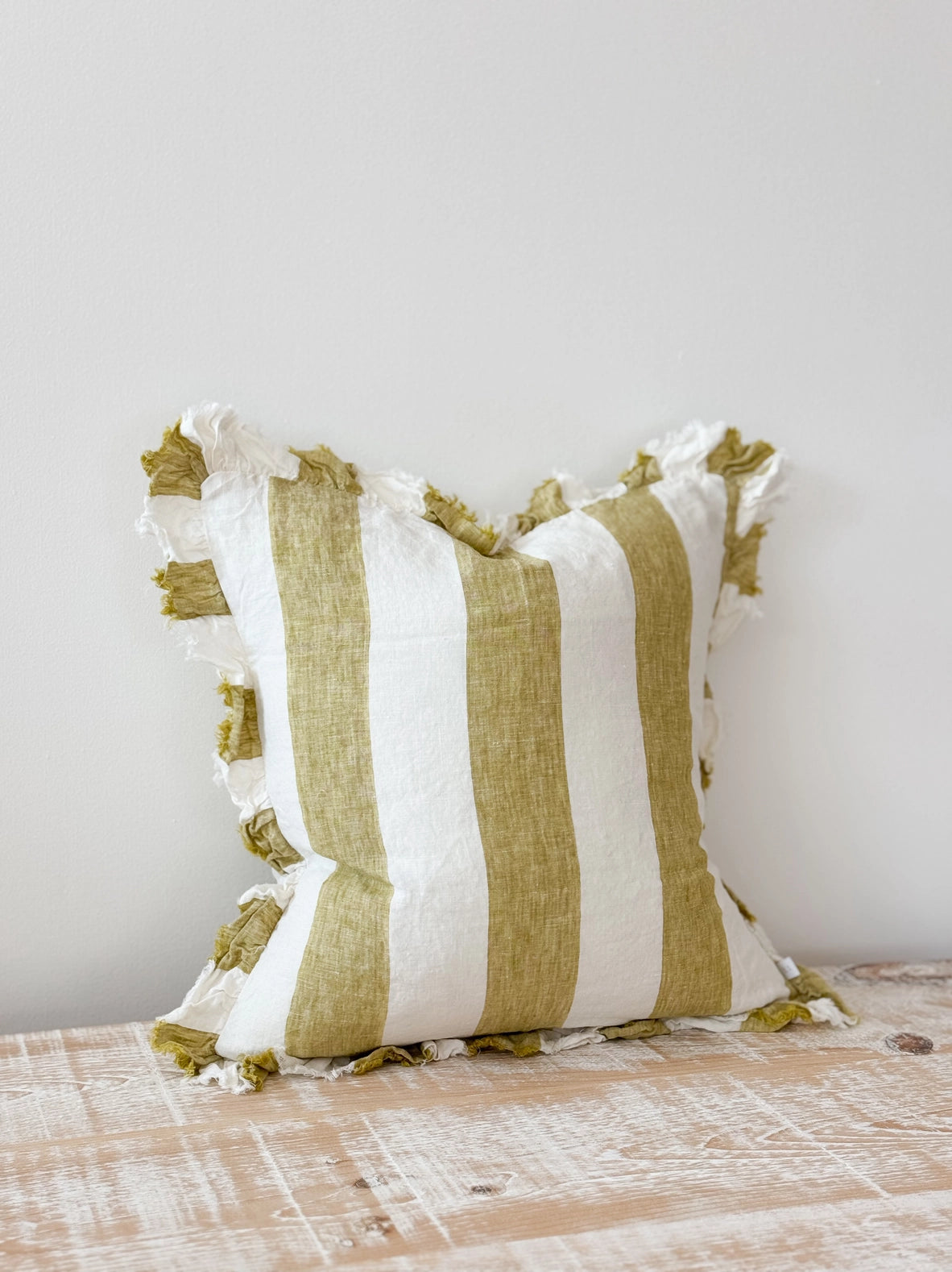 Hallie Kissenbezug mit breiten Streifen in Helloliv, 45x45 cm