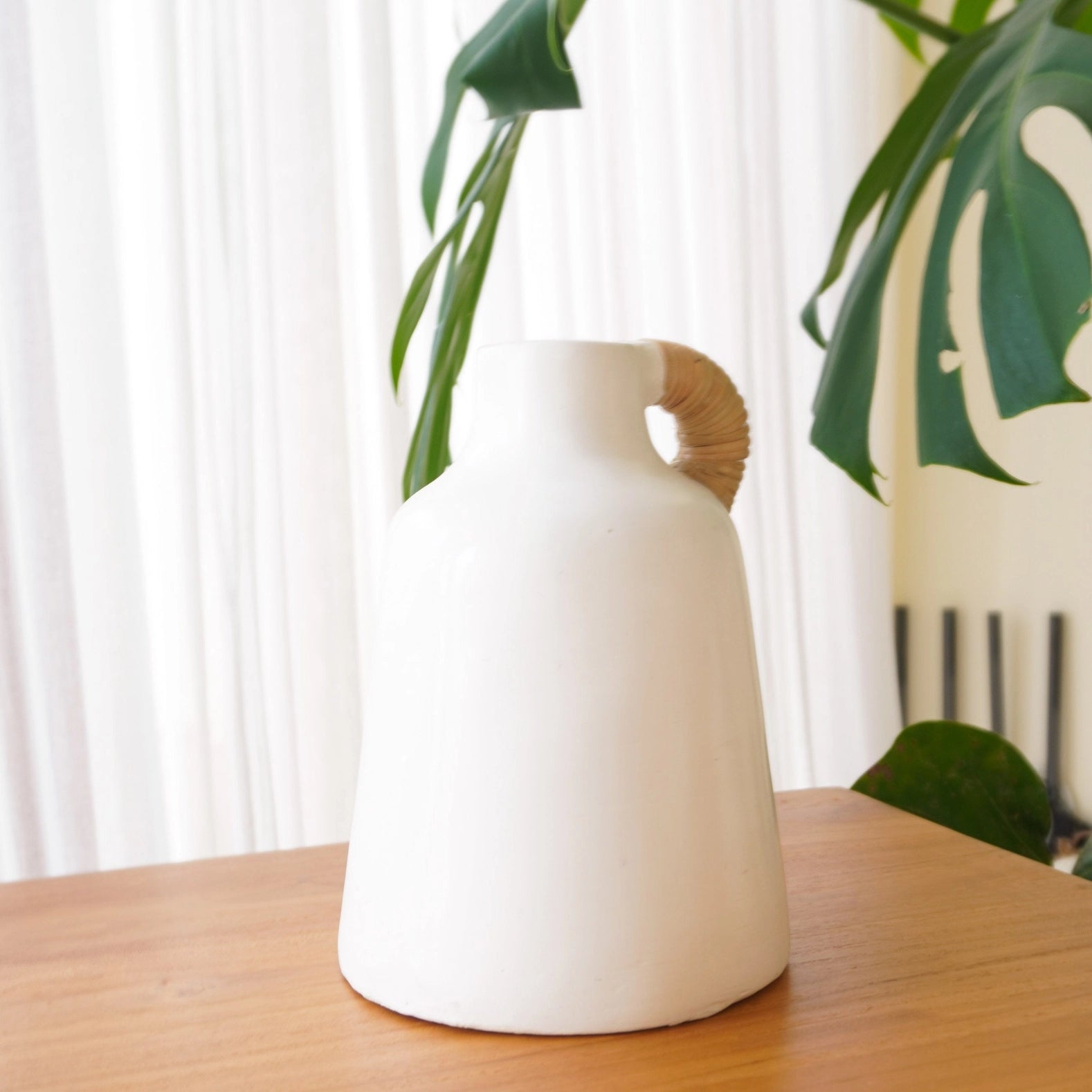 Soeji kleine weiße dekorative Tonvase für getrocknete Blumen