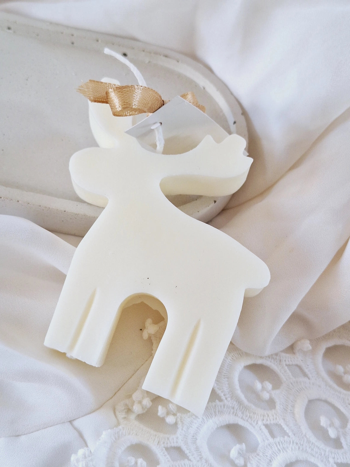 Weihnachtskerze aus Sojawachs mit Rentiermotiv